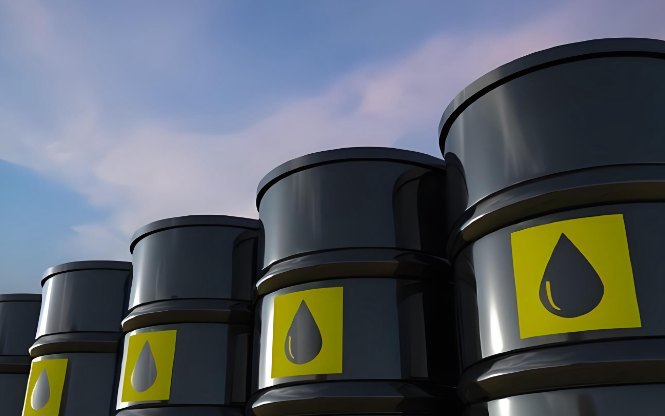 原油供給過剰で価格下落圧力